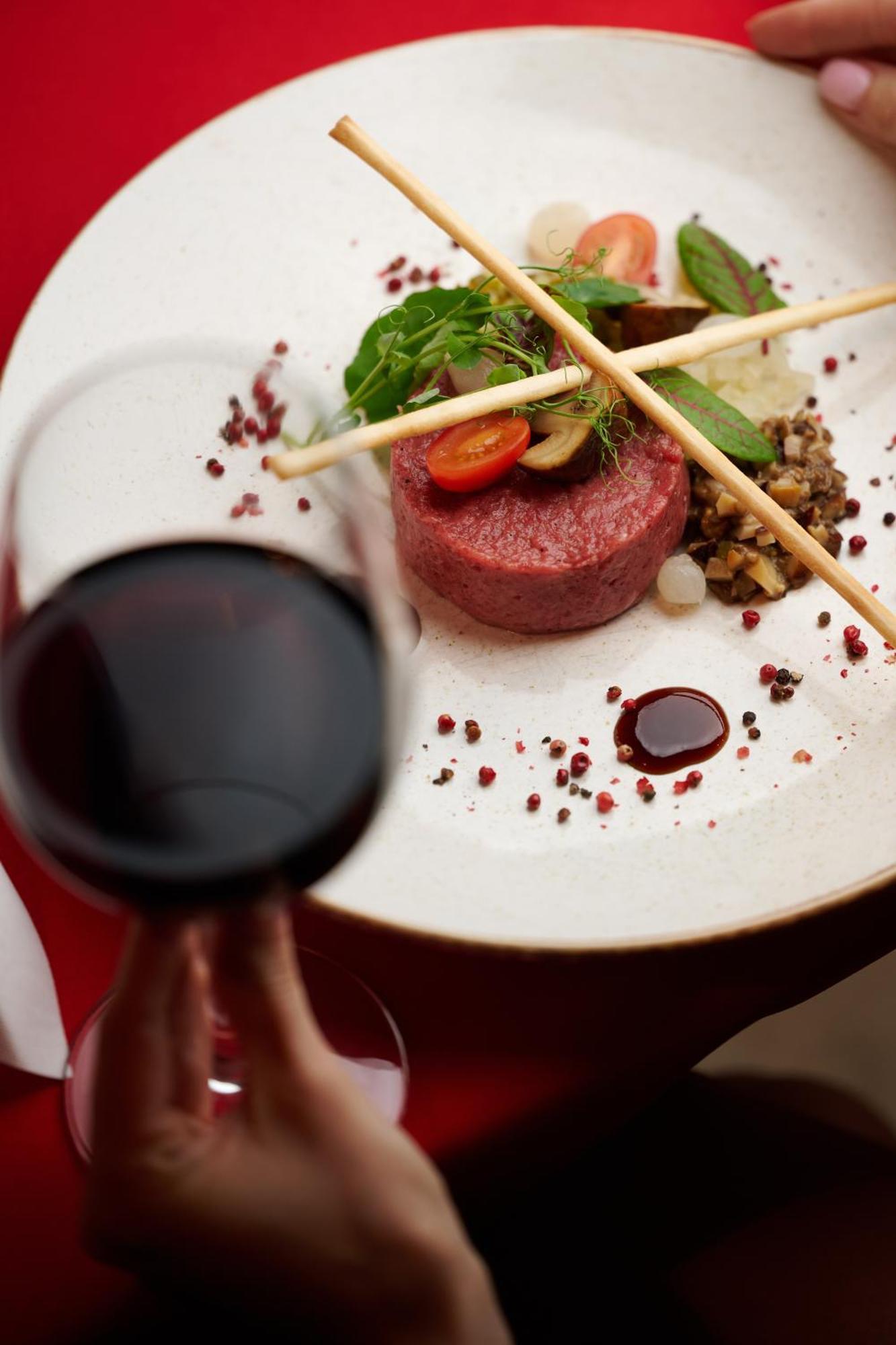 Willa Port Острода Екстер'єр фото A steak and wine dinner